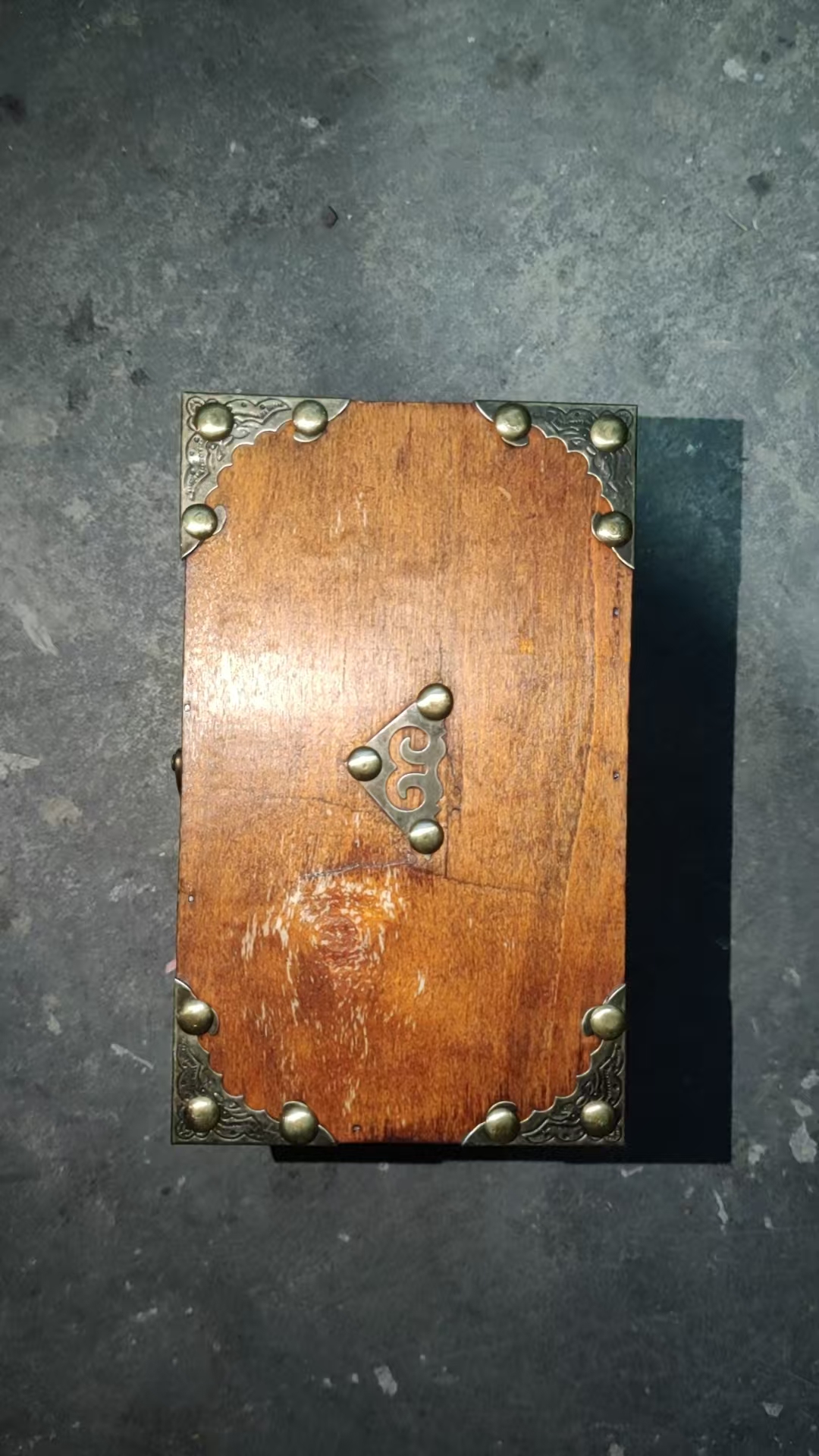 精品摆件长形钉盒摆件