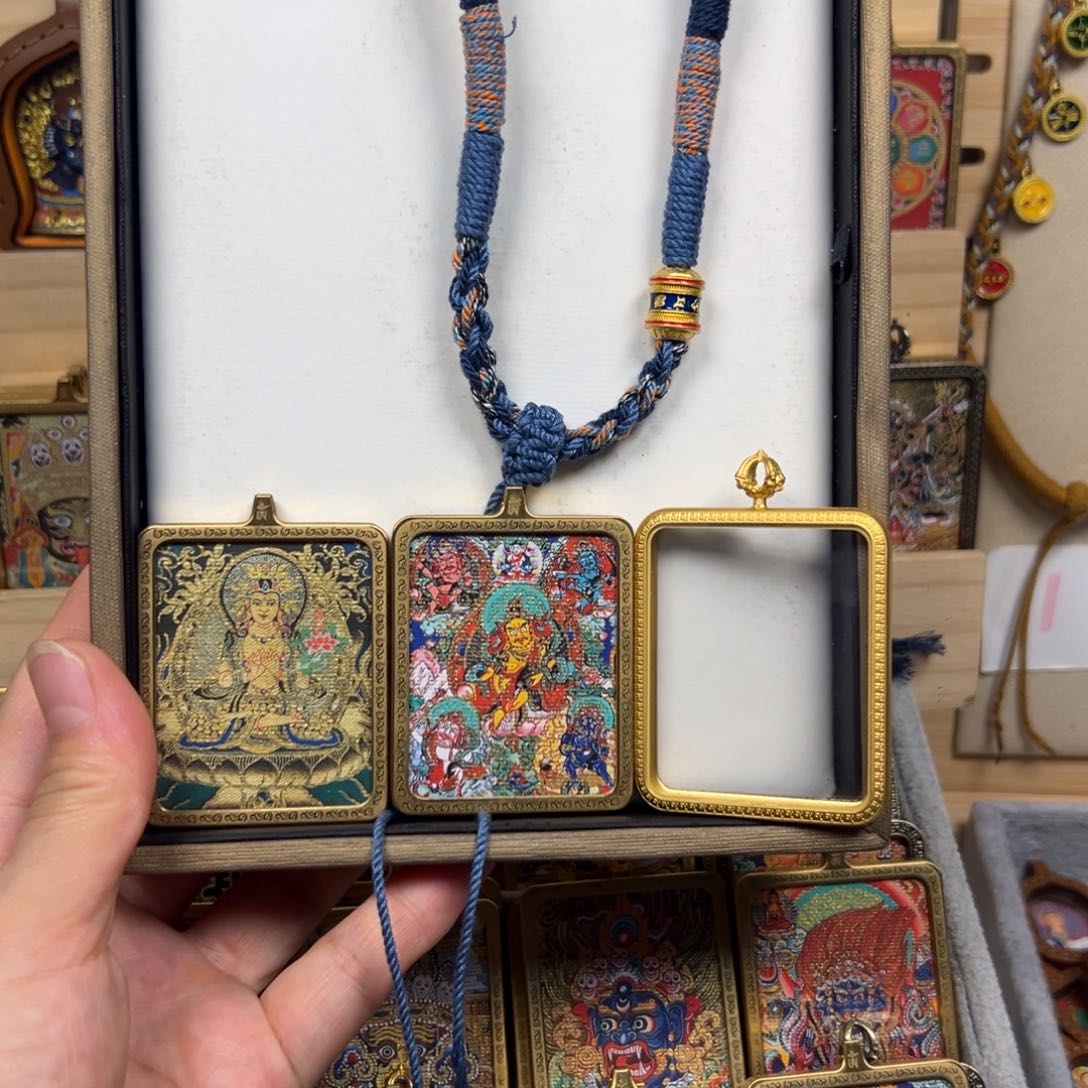吊坠五路财神大势至菩萨双面铜壳唐卡