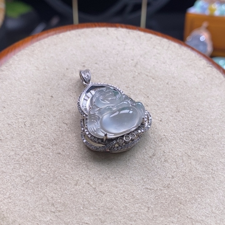 翡翠吊坠(不含链)18K金镶嵌翡翠高冰飘花佛吊坠