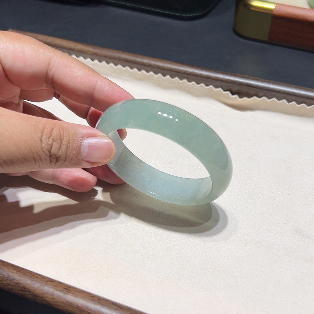 翡翠未镶嵌手镯圈口57/58