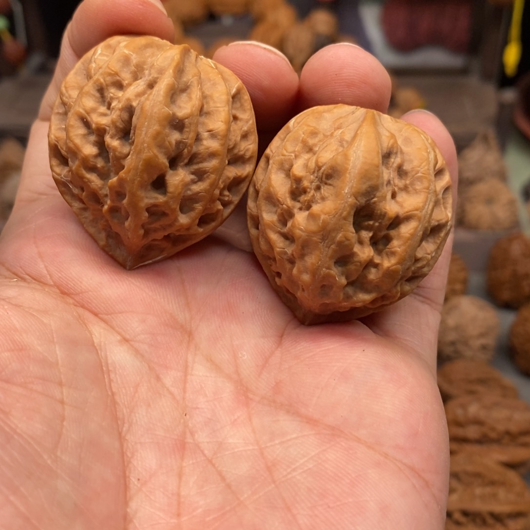 文玩核桃把件圆梦