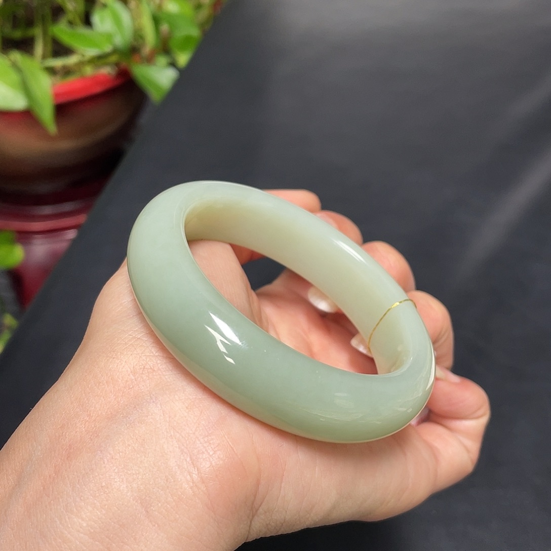 和田玉未镶嵌手镯-且末蓝