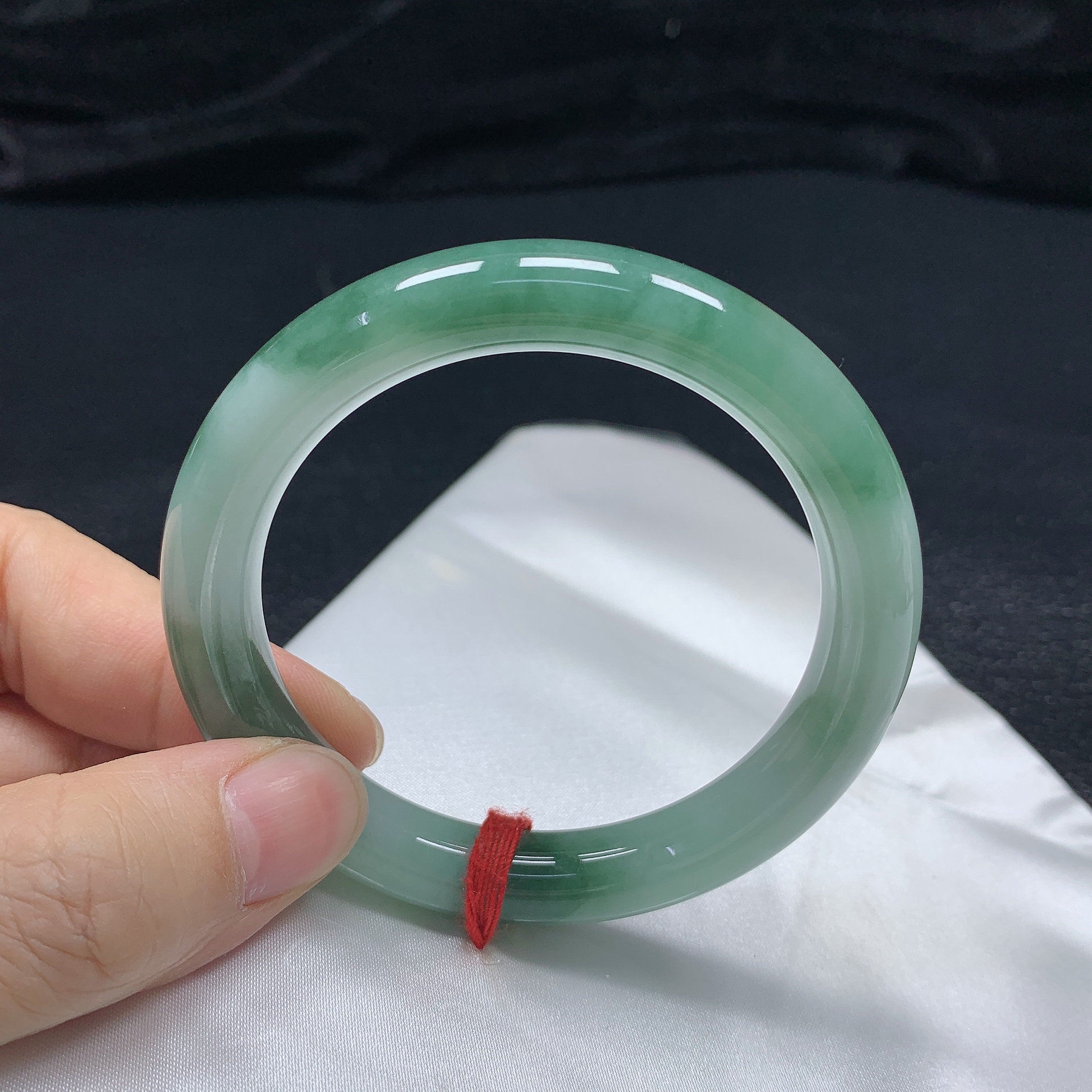 56圈飘绿圆条缅甸天然翡翠A货手镯少女时尚百搭妈妈玉镯有色线