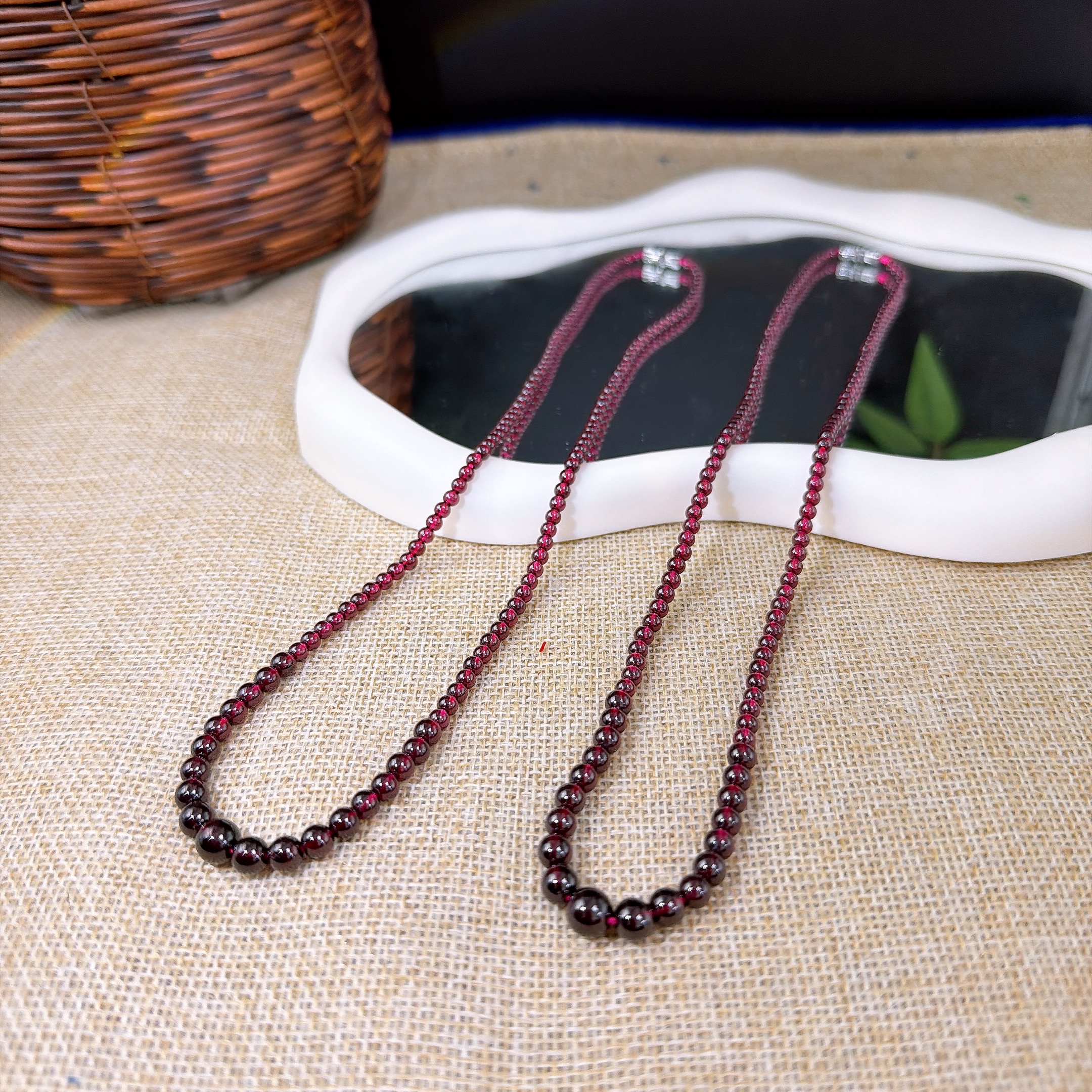 HY894天然石榴石项链 塔链 3-7mm 多样性发一件时尚红色气质轻奢