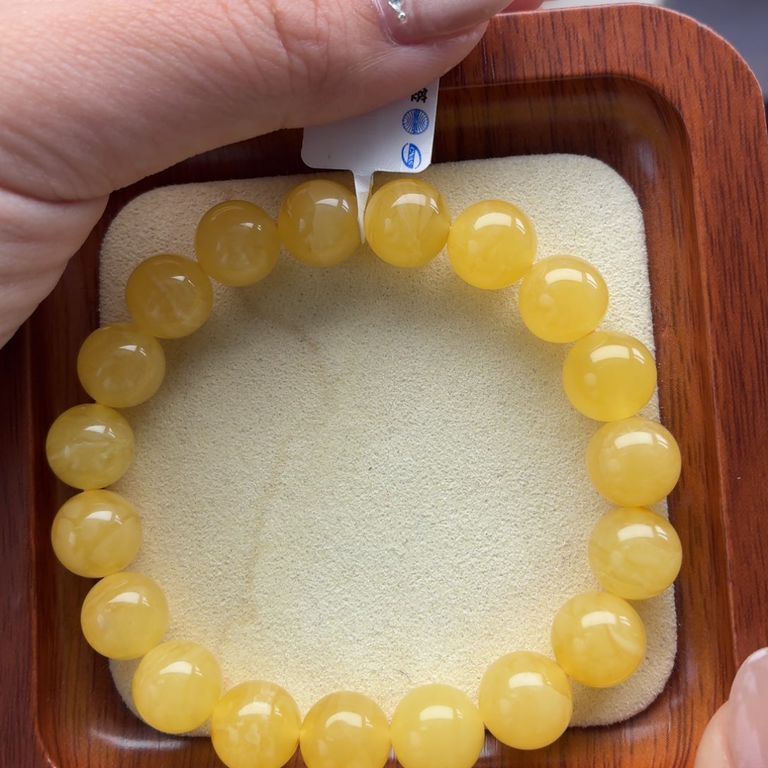 菜****琥珀未镶嵌裸石B052