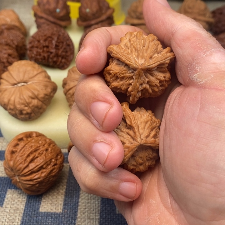 文玩核桃把件柱*核桃