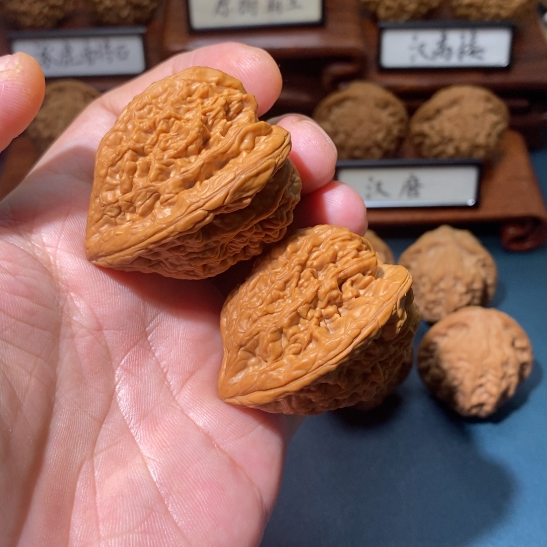 吊坠文玩核桃虎头王