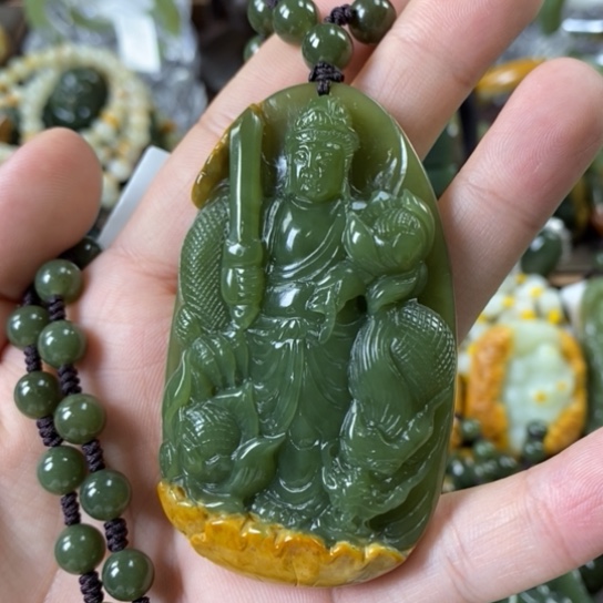 透闪石质玉挂件未镶嵌永****四