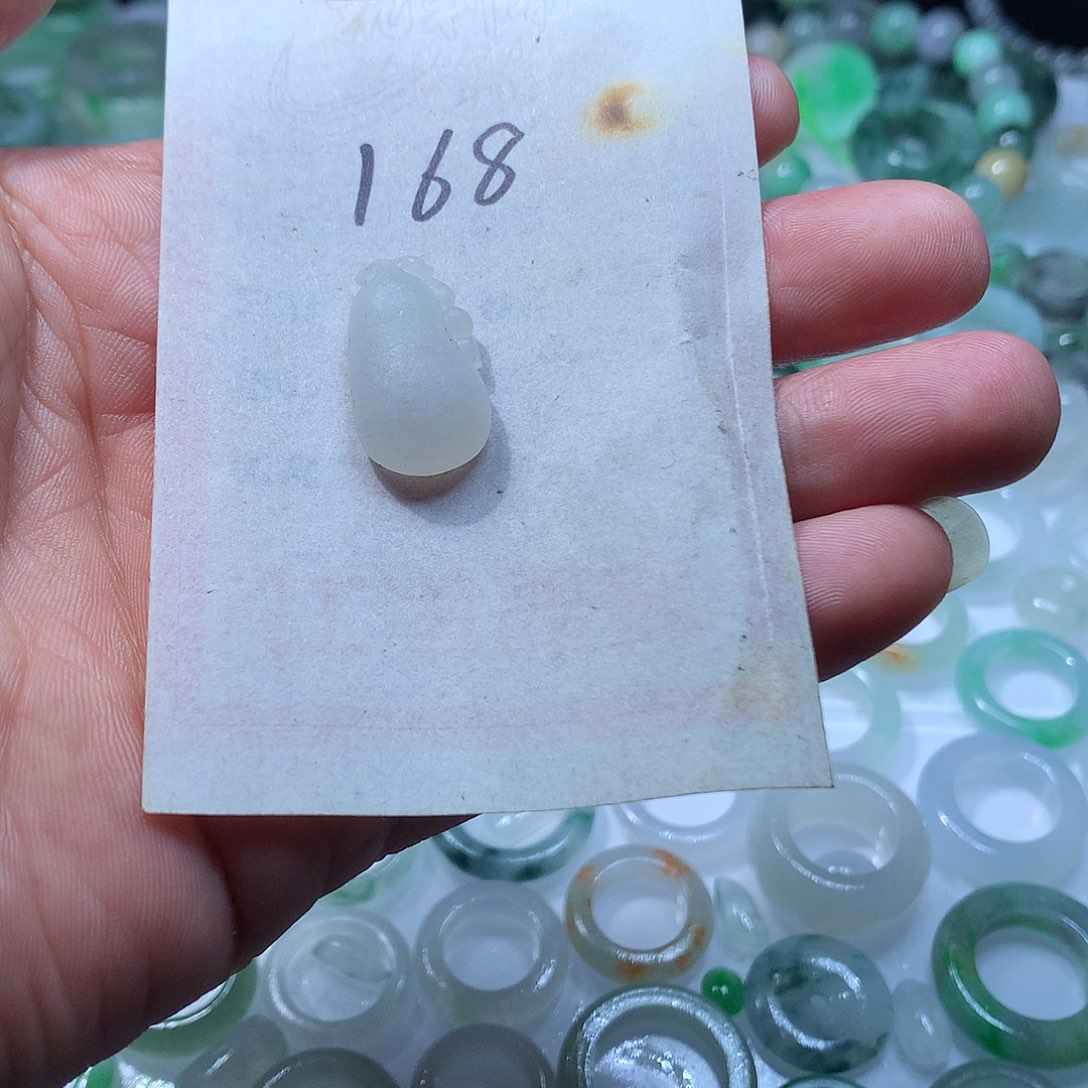 定制翡翠未镶嵌翡翠