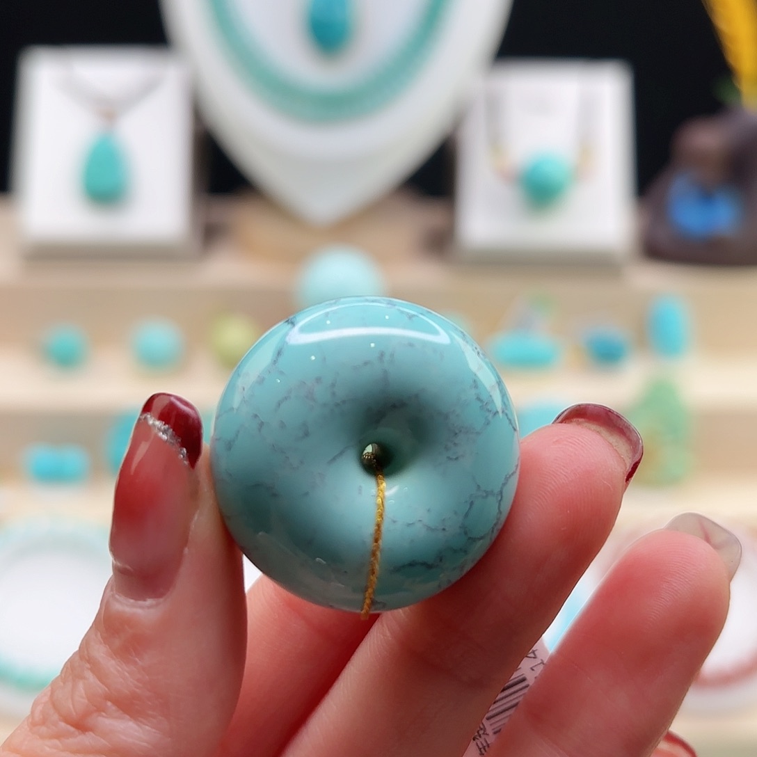 绿松石配饰未镶嵌