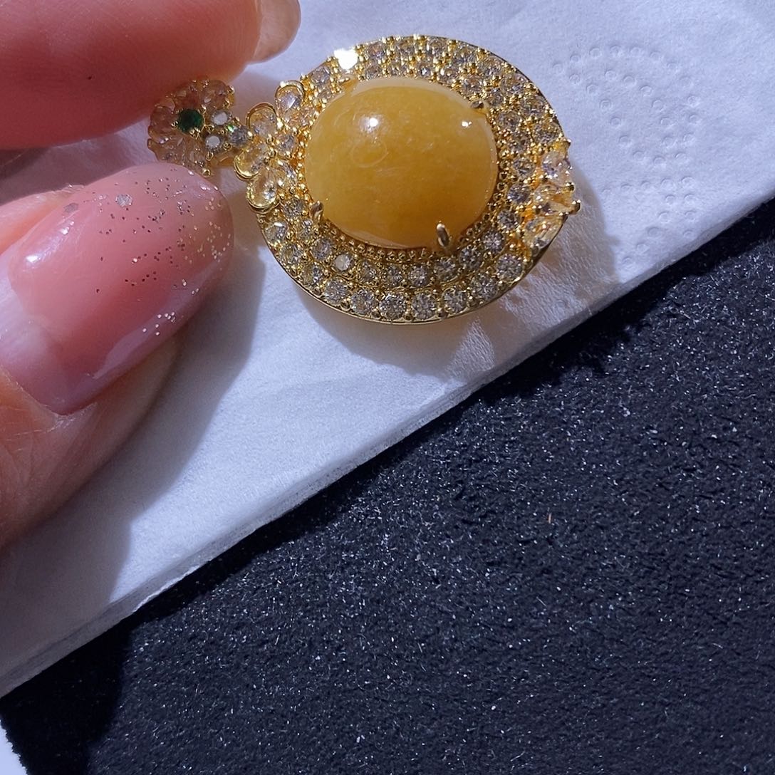 翡翠吊坠(不含链)未镶嵌