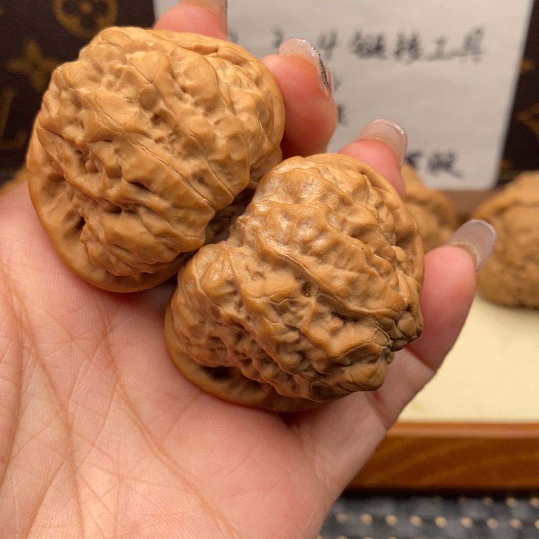 文玩核桃把件小*啊全品边44左右