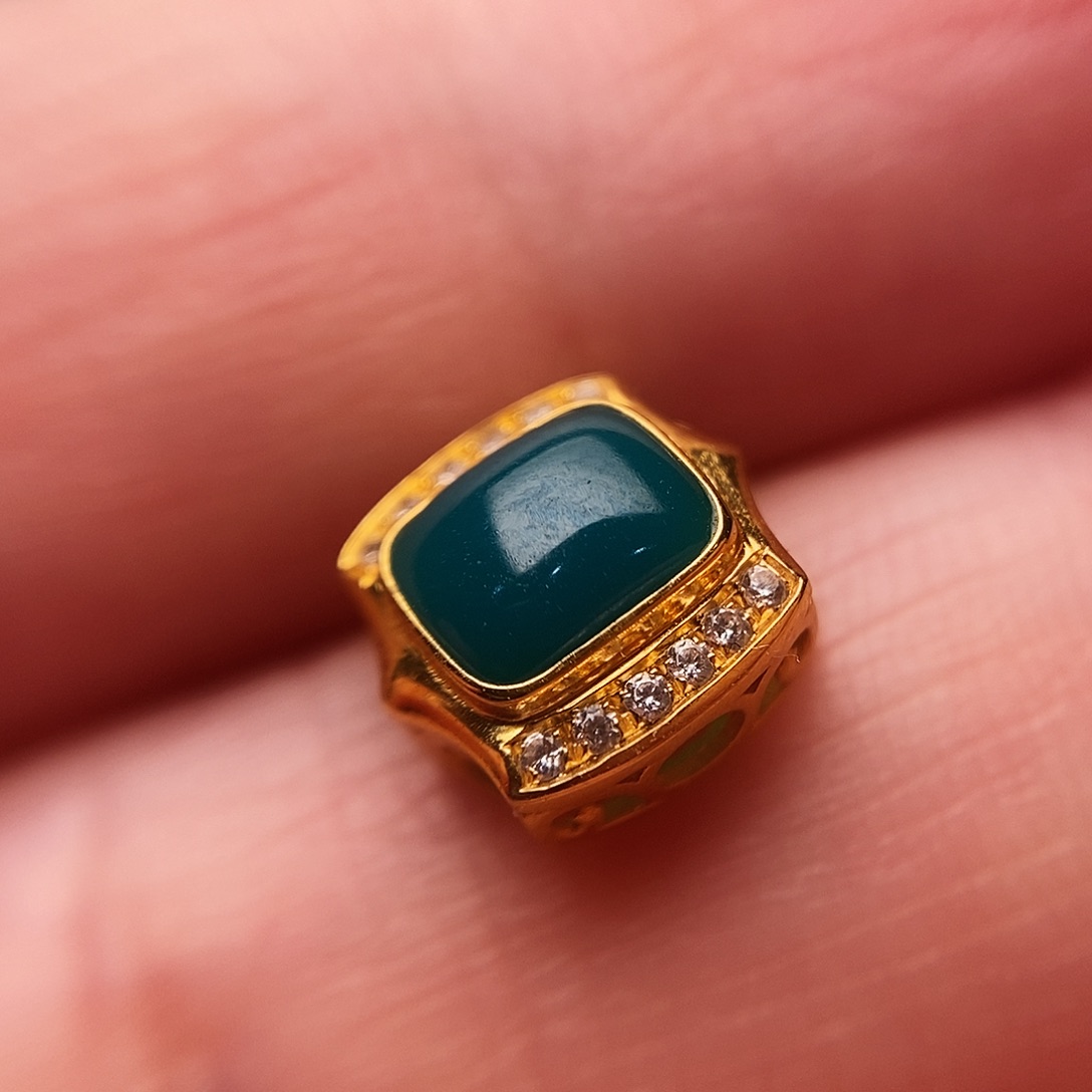 绿松石配饰18K金镶嵌