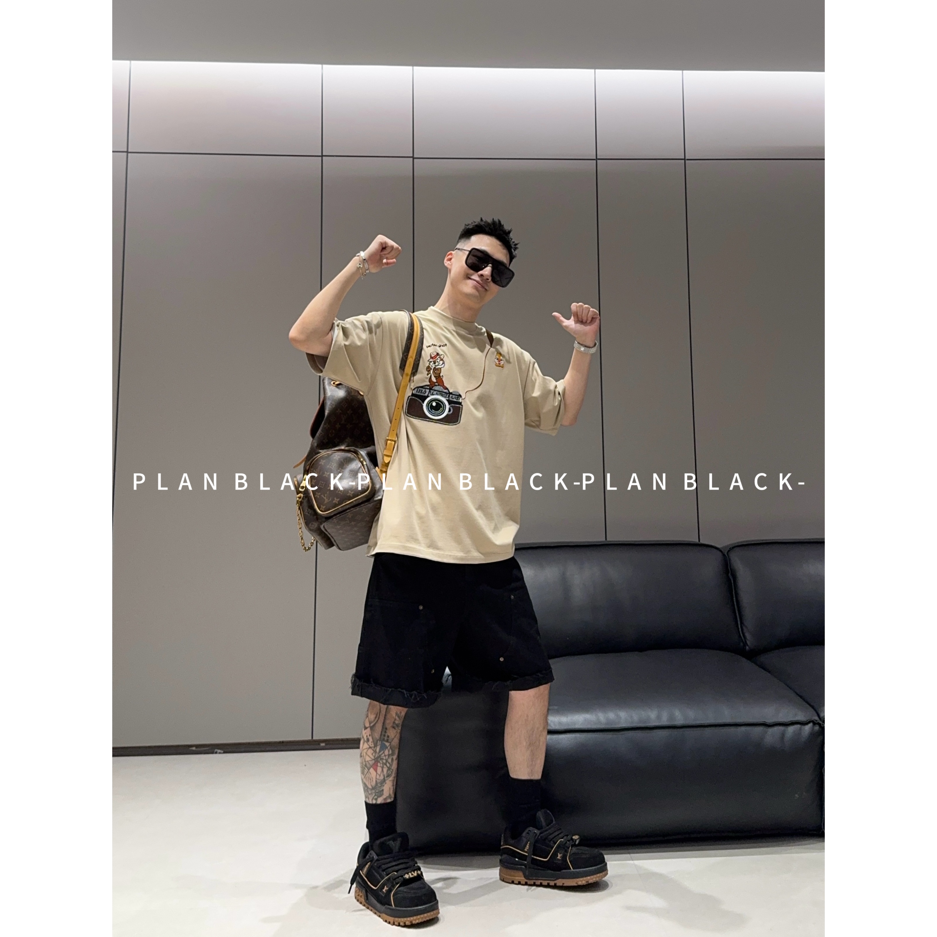 RICH陈发财【松鼠大作战】谁的回忆！重刺绣情侣氛围小领口T恤6888