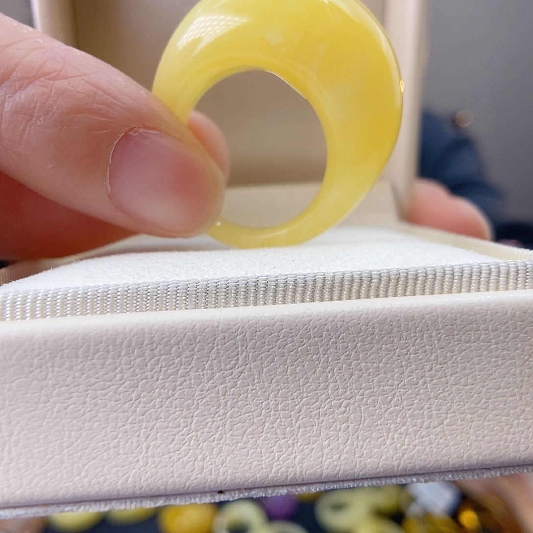 琥珀戒指未镶嵌施*?馒头戒16