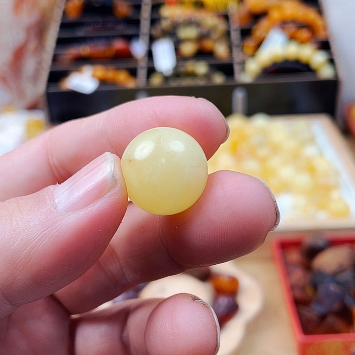 琥珀颈饰未镶嵌吊坠