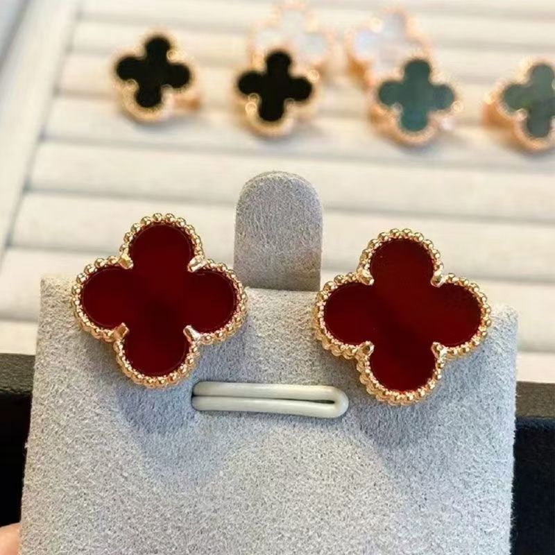 钛钢耳饰 红色四叶草耳环时尚轻奢春节送礼女友S