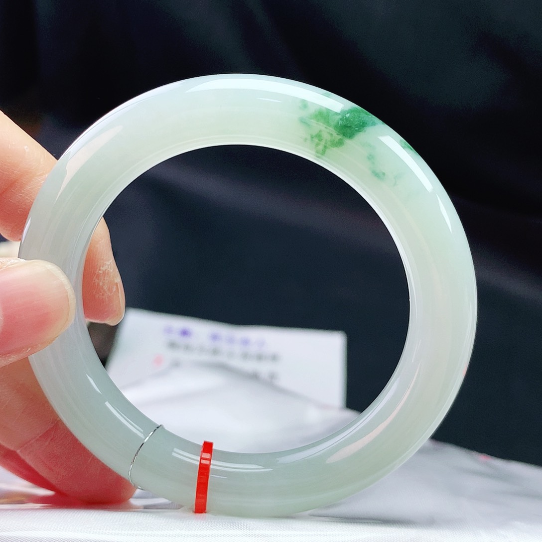 翡翠手镯未镶嵌53胖