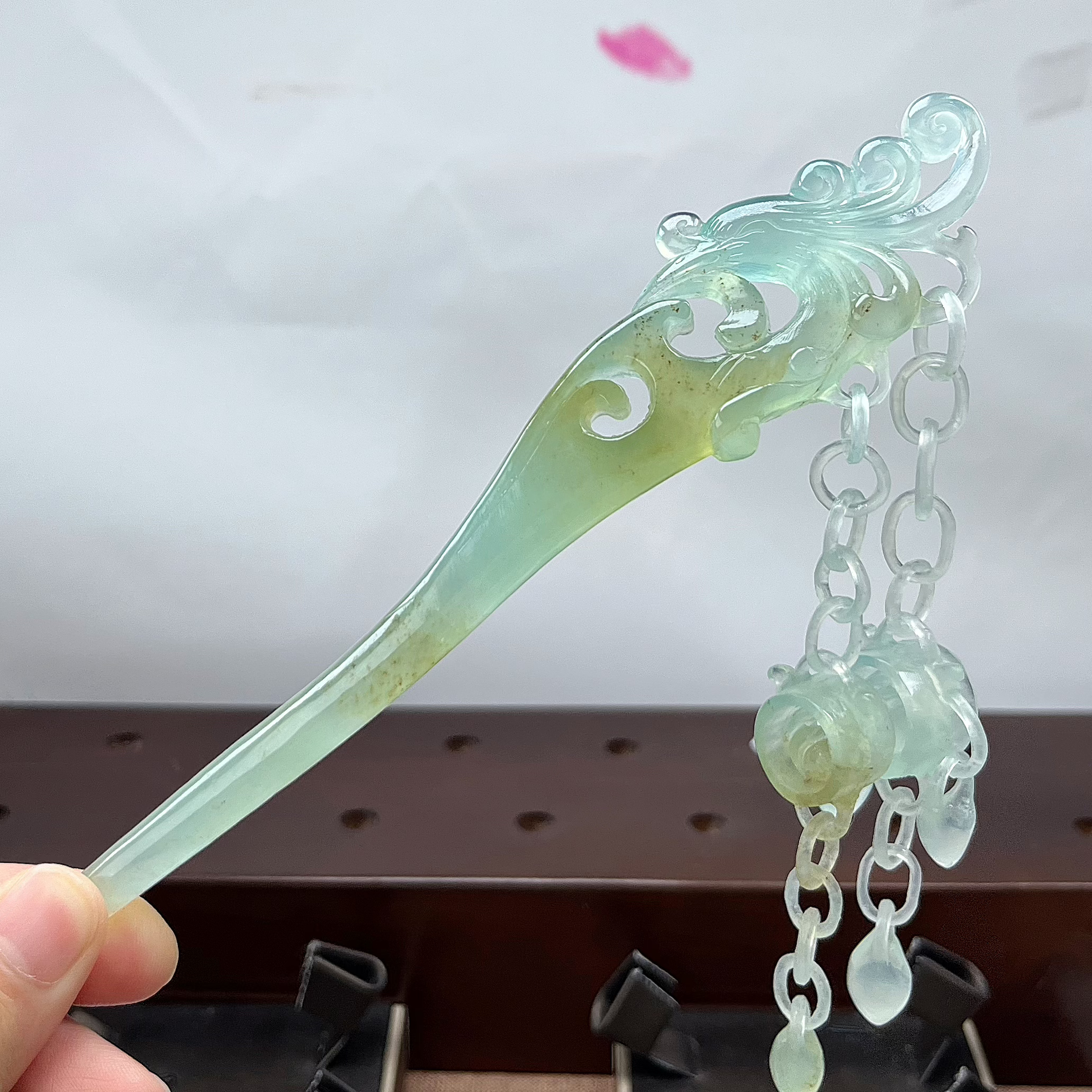 岫玉高品质天青冻彩冻凤头双流苏整体长度19.5cm簪体入发长度13cm