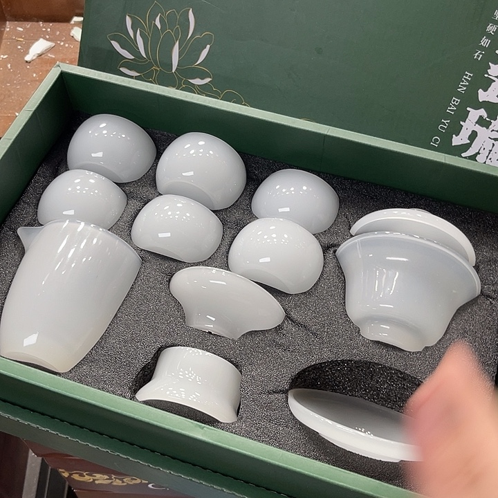 孤品茶具。                 
