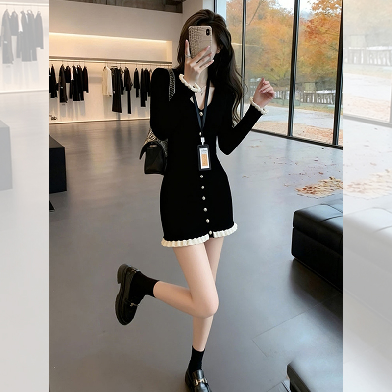漂亮出片衣服黑色收腰花边包臀裙女装秋冬高贵气质内搭针织连衣裙