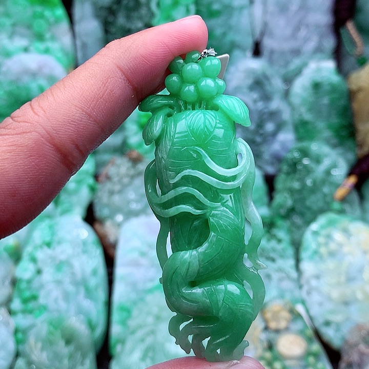 翡翠吊坠(不含链)未镶嵌