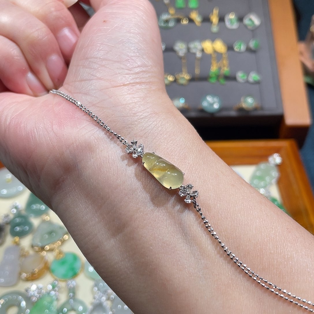 翡翠手链18K金镶嵌m***m冰黄翡福豆