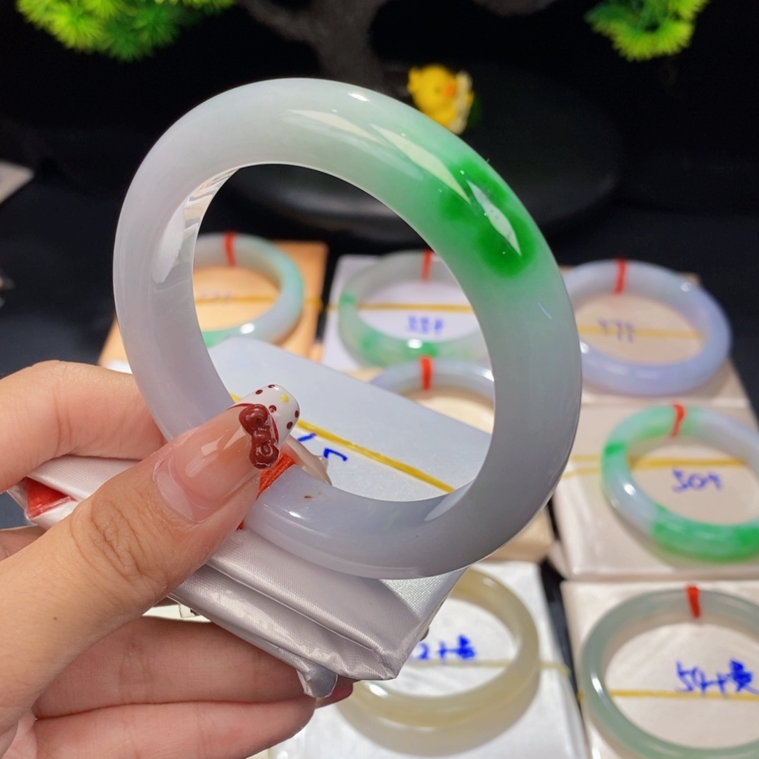 翡翠手镯未镶嵌6号