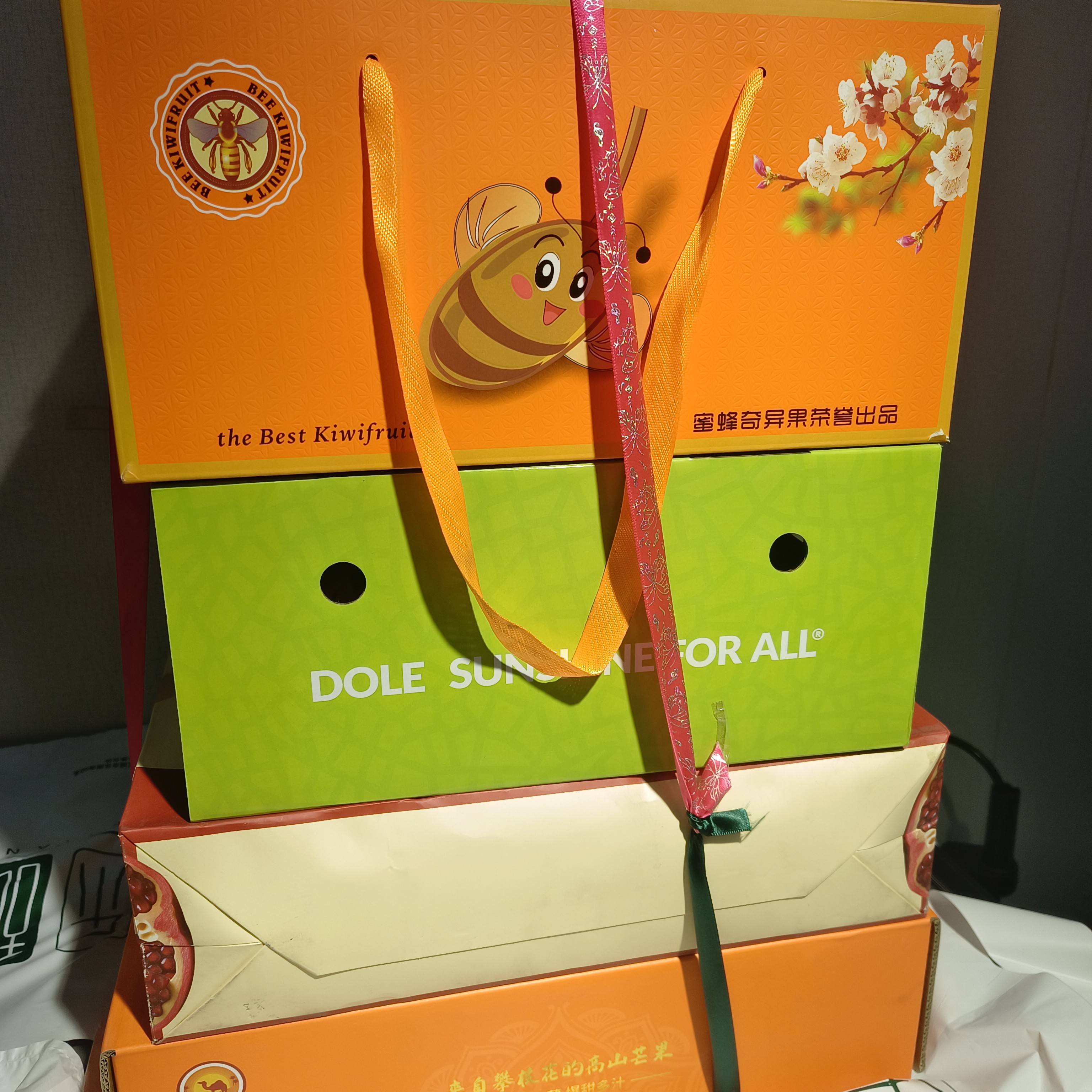 中秋水果礼盒C套餐(双层猕猴桃 芒果 石榴 红肉蜜纹瓜)
