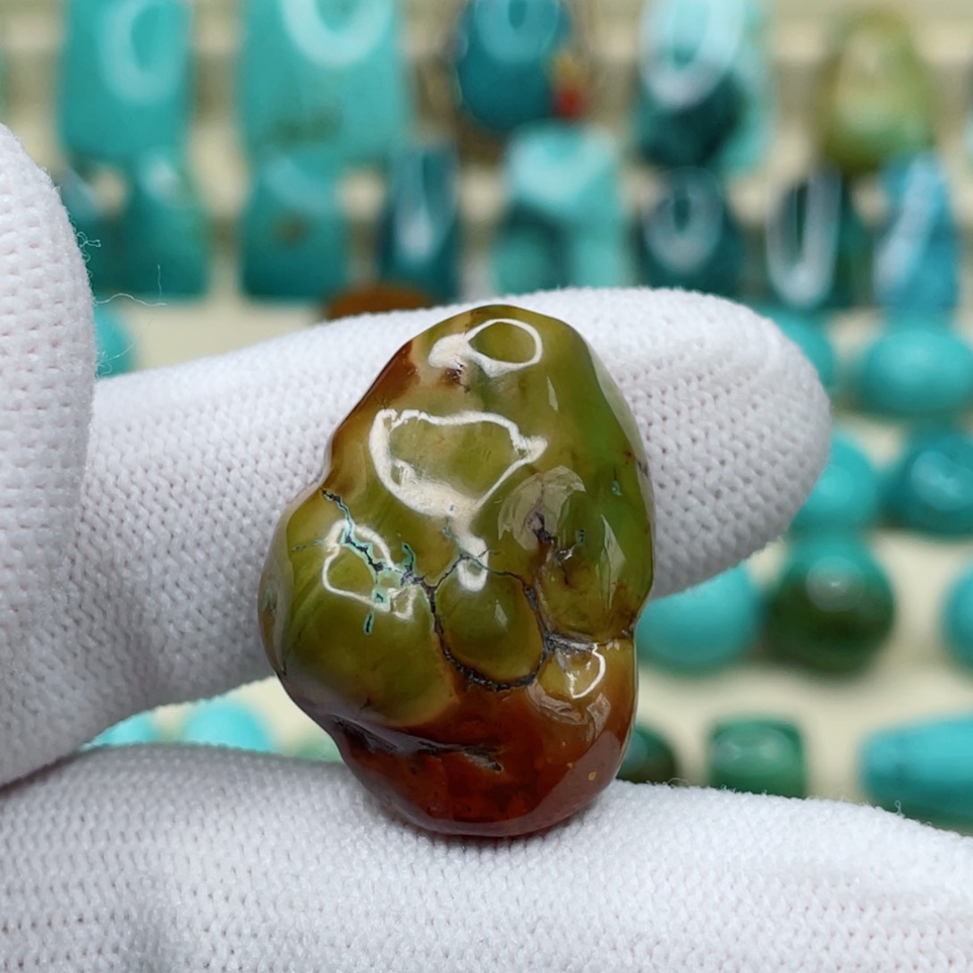 未镶嵌绿松石珠宝奇石