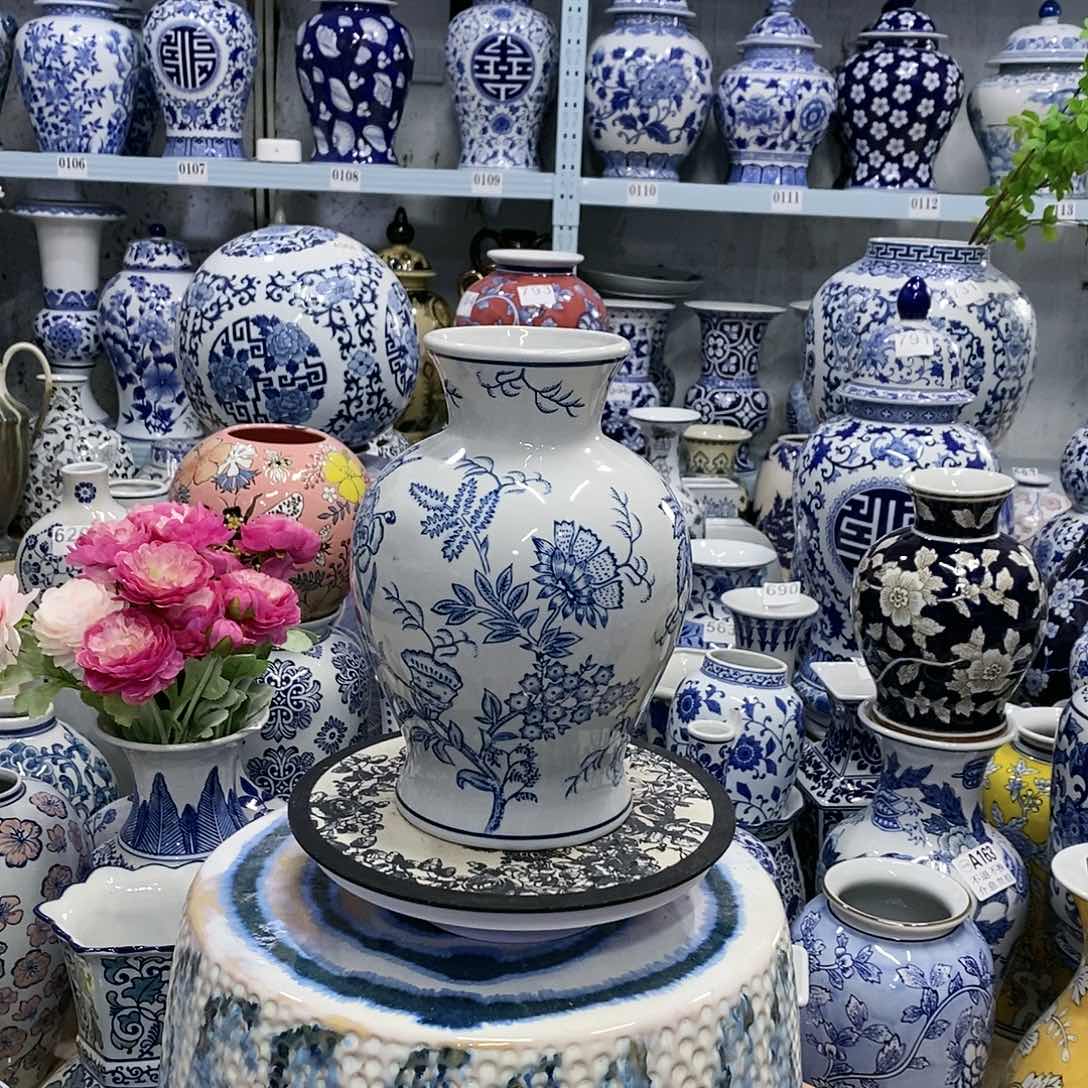 【闪购商品】摆件石榴瓶瓷器………………………………