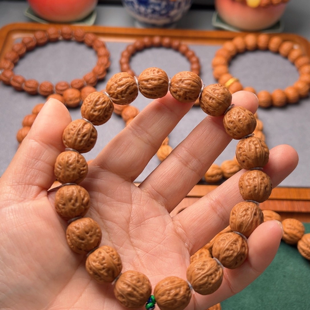 文玩核桃吊坠野生小核桃