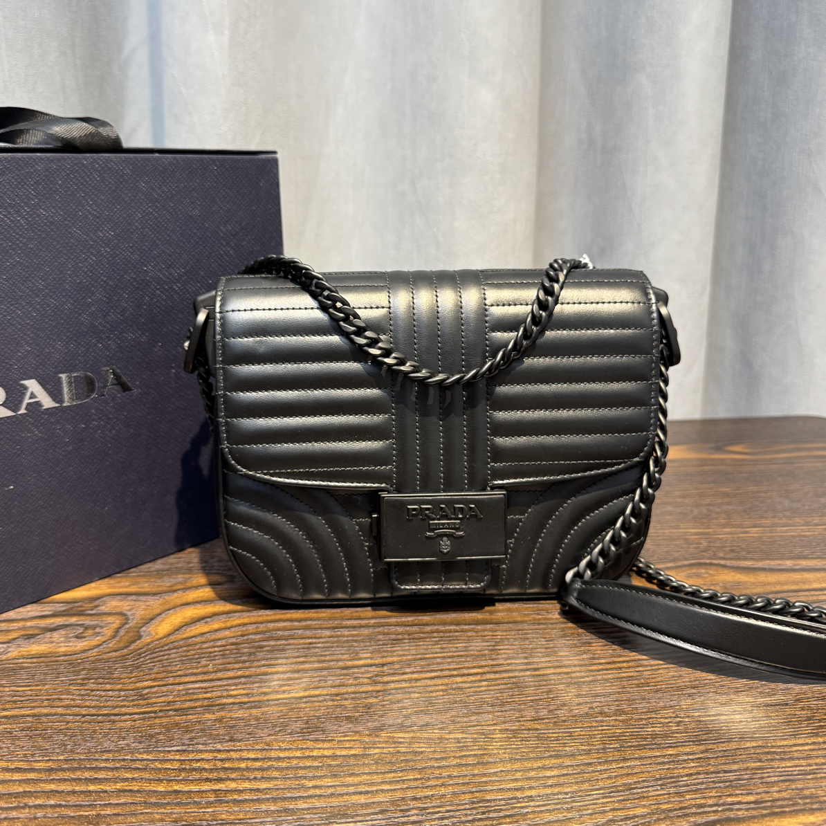 99新 Prada/普拉达 普拉达新款黑武士斜挎包