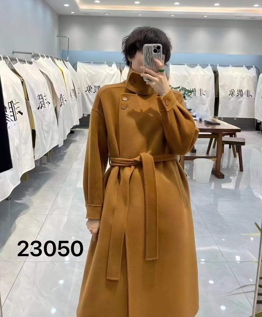 23050 秋冬女士设计师中长款大衣 三楼