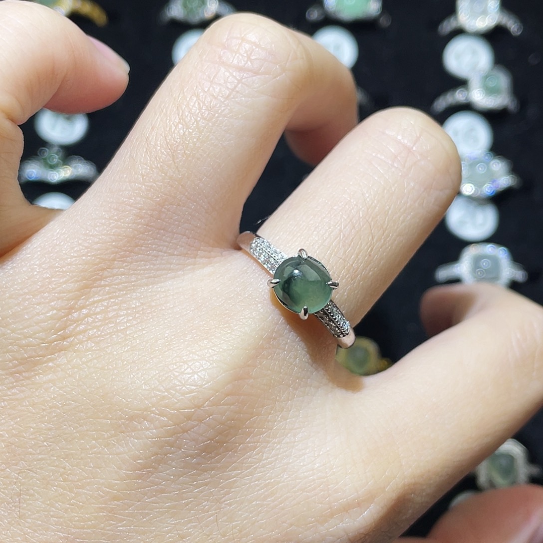 翡翠未镶嵌戒指戒指