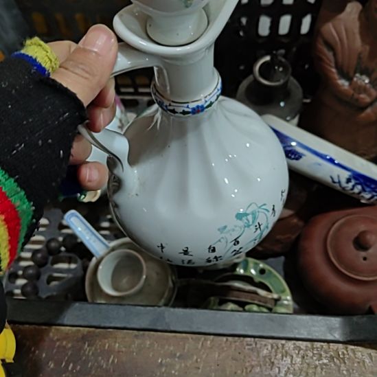 情***郎陶瓷精美摆件（不退换，微瑕的）