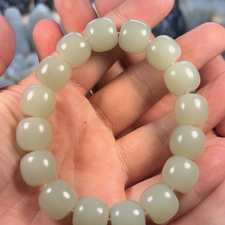 糯***米和田玉未镶嵌颈饰