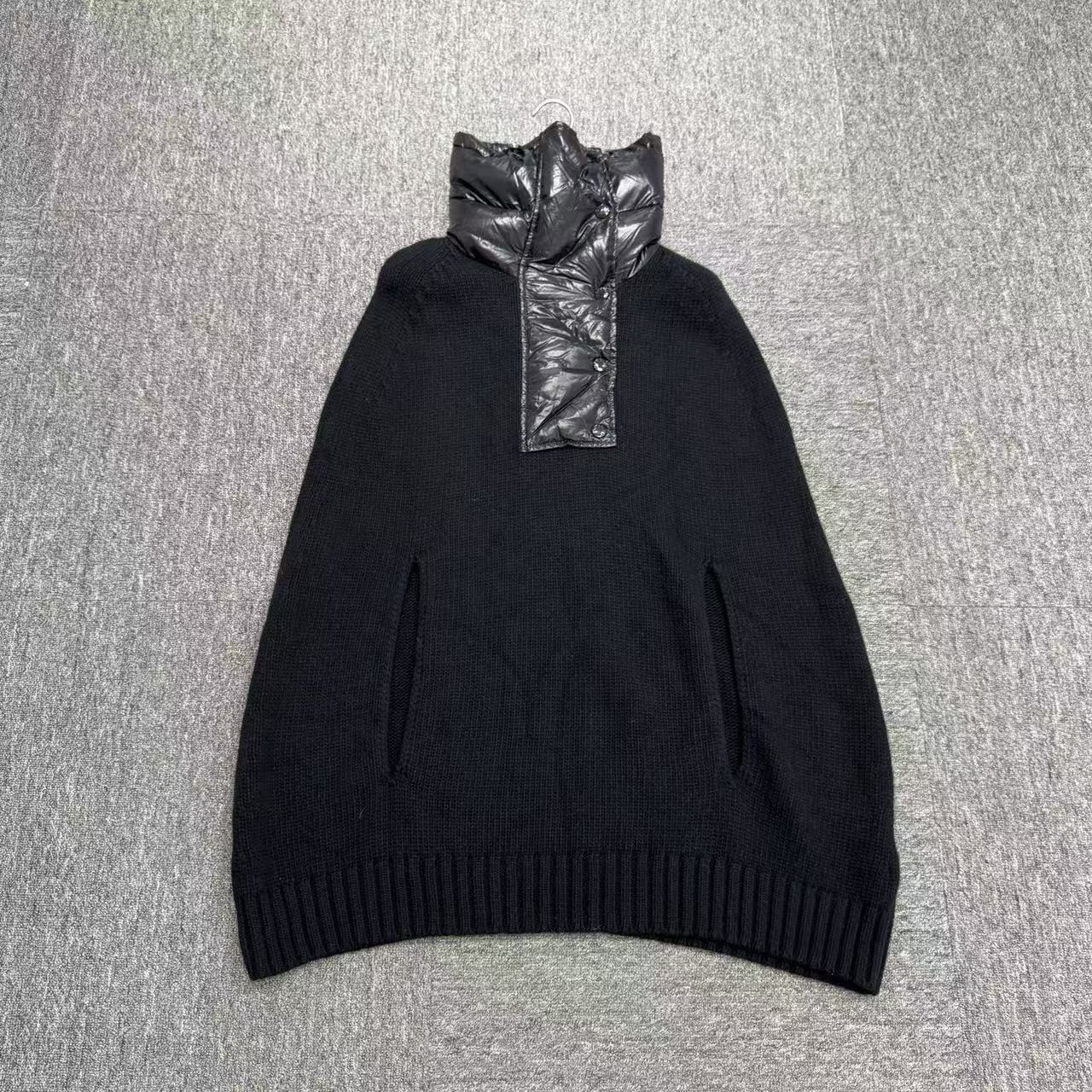 99新 MONCLER 羽绒拼接斗篷/M码/18705