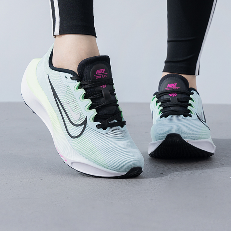 耐克女鞋2024新款ZOOM FLY 5缓震训练鞋运动休闲厚底跑步鞋DM8974