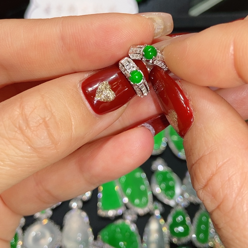 【闪购商品】翡翠耳饰未镶嵌天然翡翠