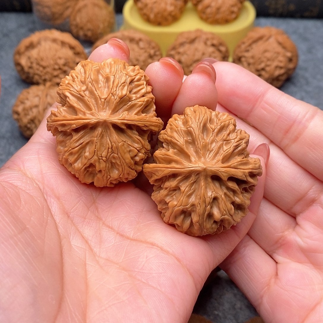 文玩核桃把件精品特价大肚苹果41度45