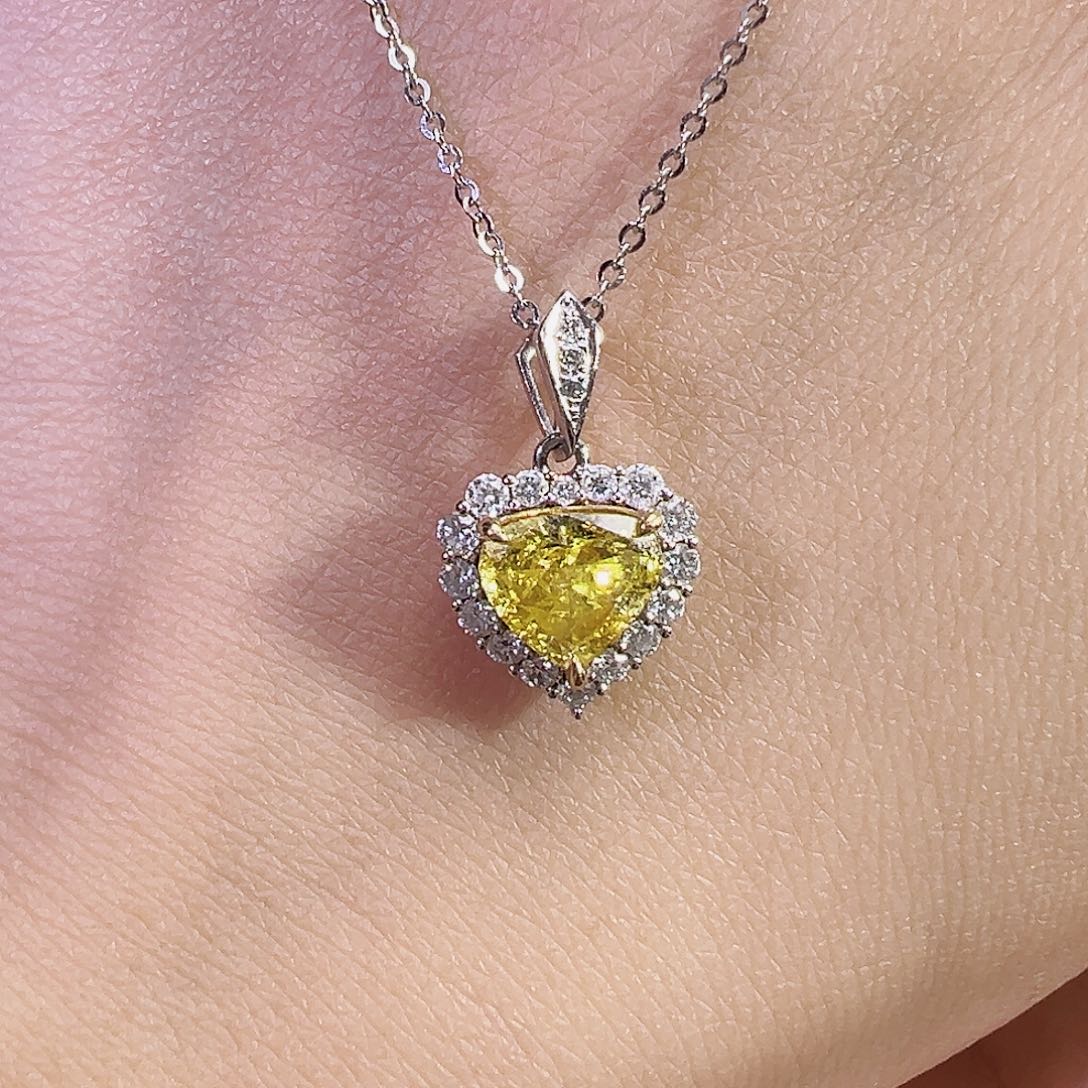 若***妃18K金镶嵌颈饰实验室培育钻石艳彩黄爱心项链