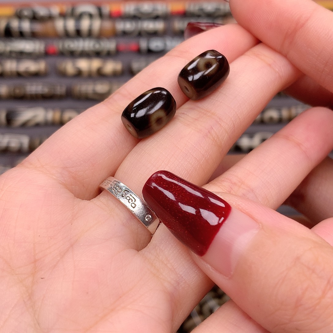 玛瑙/玉髓颈饰未镶嵌J****?