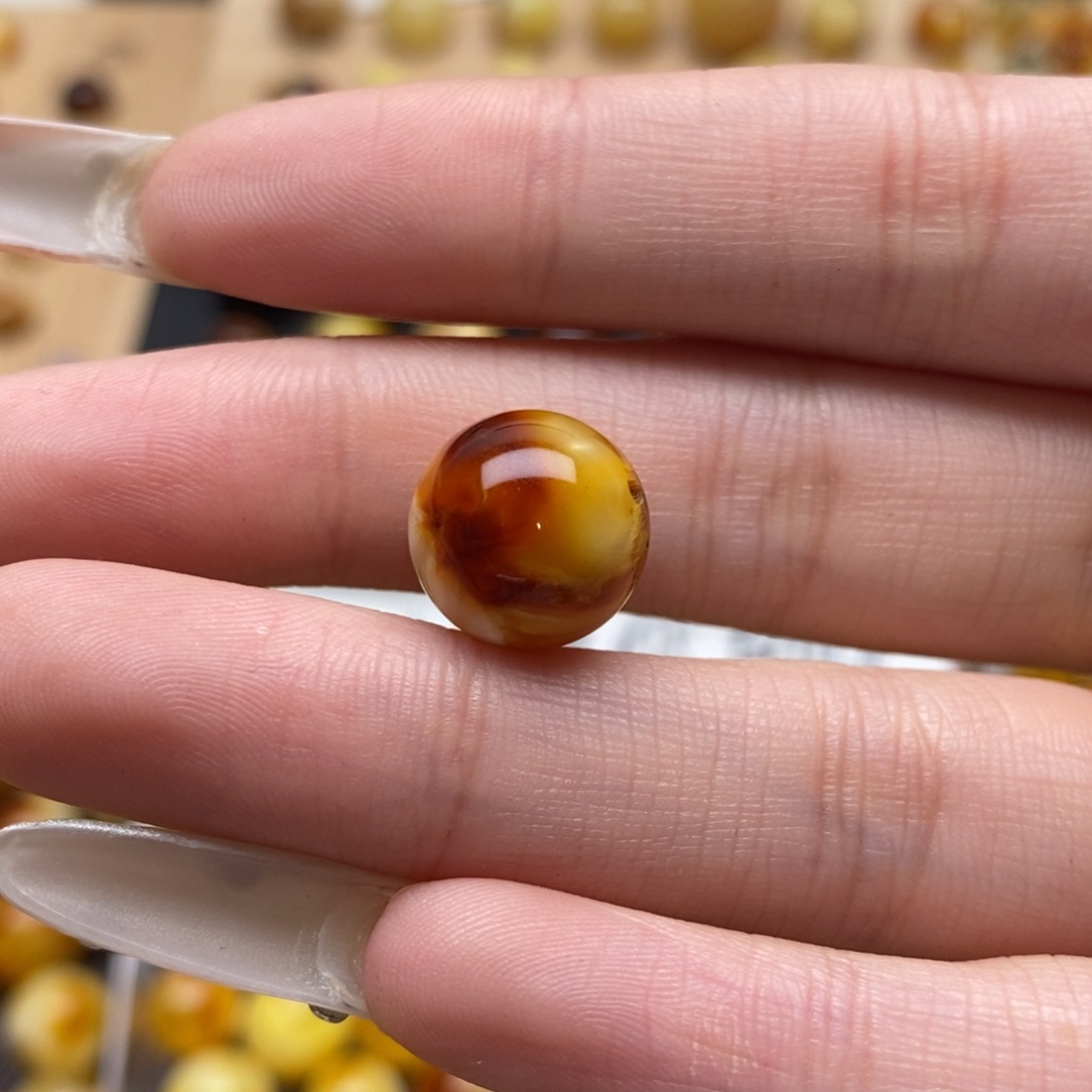 动***弦琥珀未镶嵌珠宝奇石蜜蜡