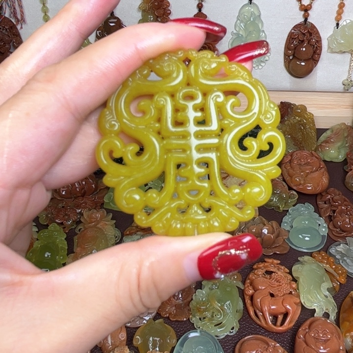 蛇纹石玉吊坠(赠链)未镶嵌