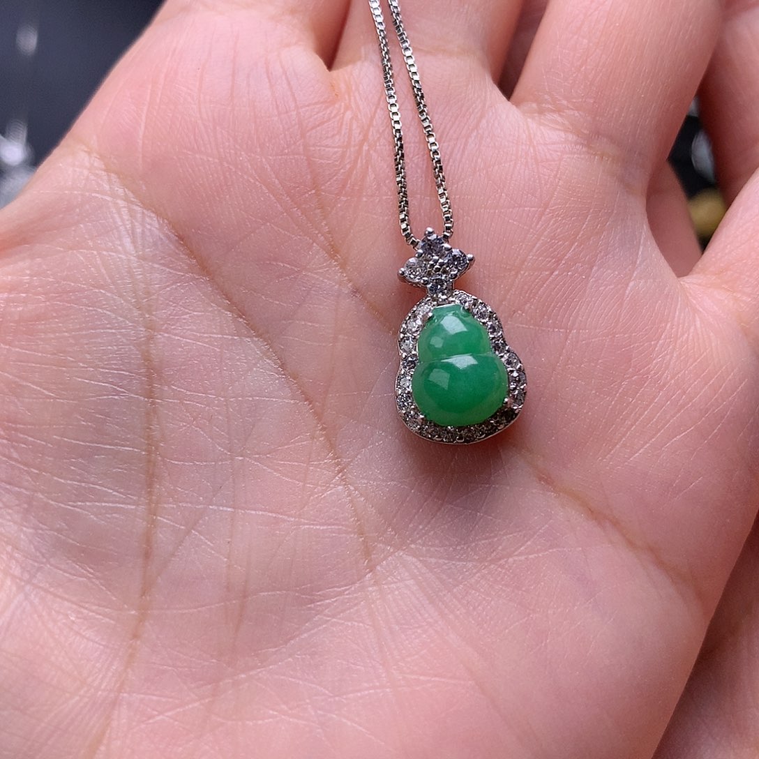 翡翠颈饰银S925镶嵌张*牛111111