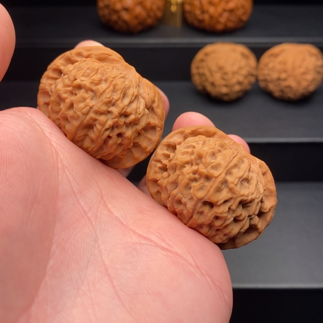 文玩核桃把件40核王