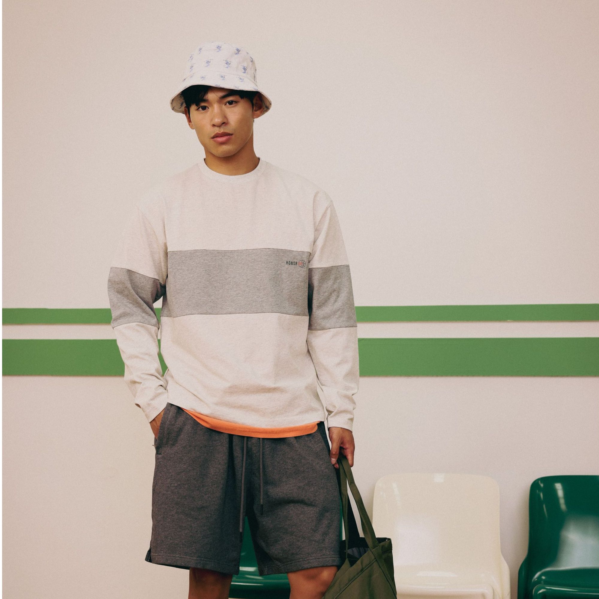 念叁男士宽松秋季圆领复古袖拼色宽松长袖