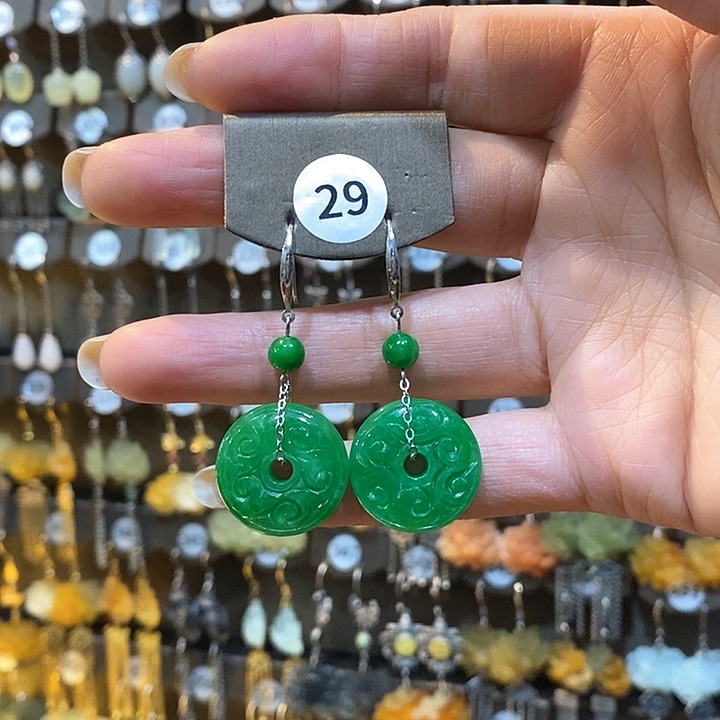 未镶嵌蛇纹石玉颈饰