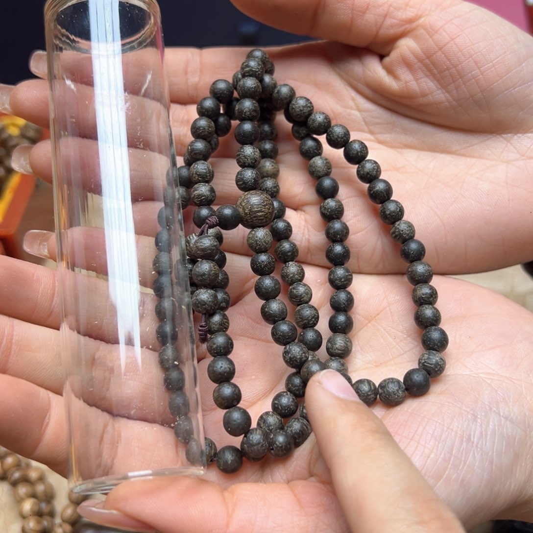 大叶紫檀（黑酸枝木类）